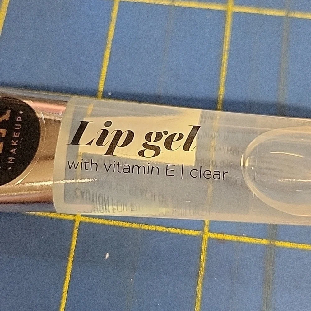 Nicka K Clear Lip Gel with Vitamin E New